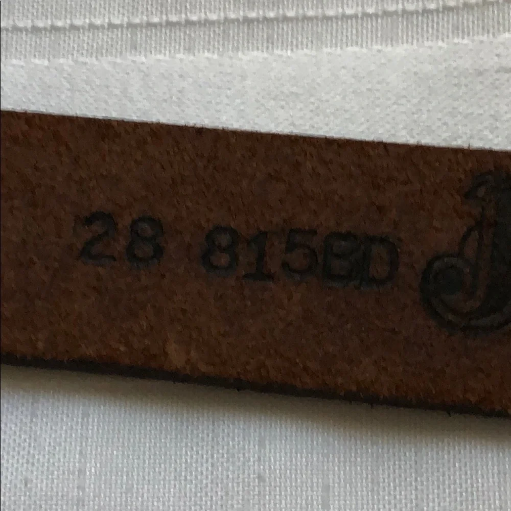 Women’s Justin Leather western style belt Sz 28 Brown Leather with heart buckle - Picture 2 of 16